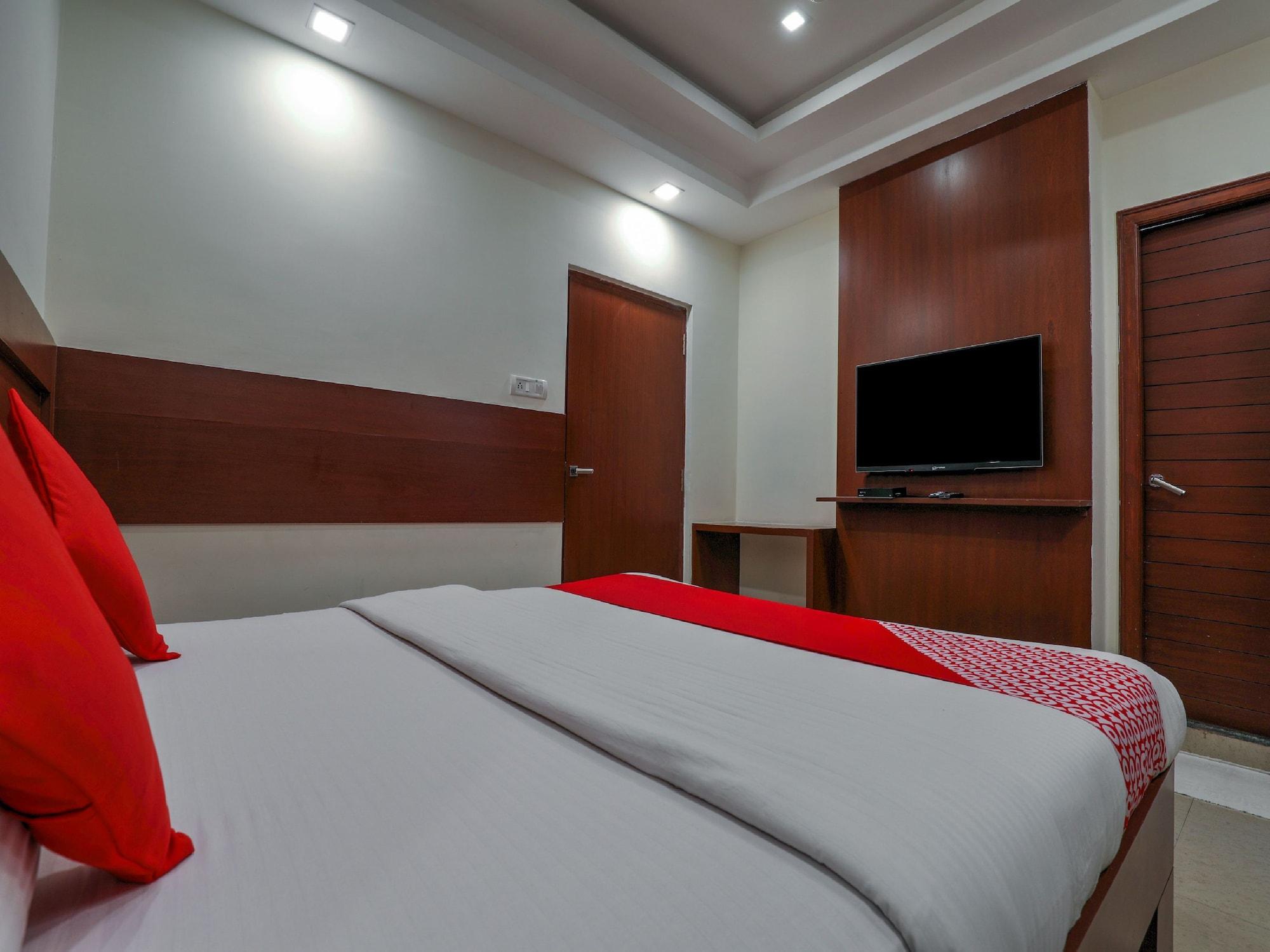 Treebo Trend Hotel Jp Plaza Nampally Hyderabad Exterior foto