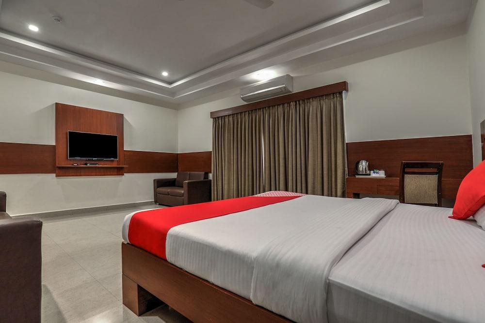 Treebo Trend Hotel Jp Plaza Nampally Hyderabad Exterior foto