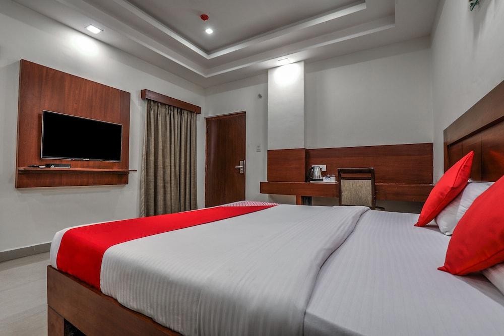 Treebo Trend Hotel Jp Plaza Nampally Hyderabad Exterior foto